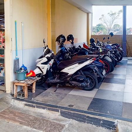 Malibu Syariah Bogor Redpartner Hotel Екстериор снимка